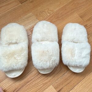 3 pairs off white fluffy flippers size 7-8, 9-10